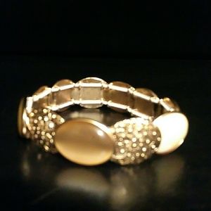 🍓LIZ CLAIBORNE STRETCH BRACELET